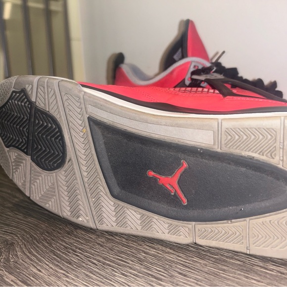 Jordan Retro 4 Toro Size 11 - Picture 6 of 9
